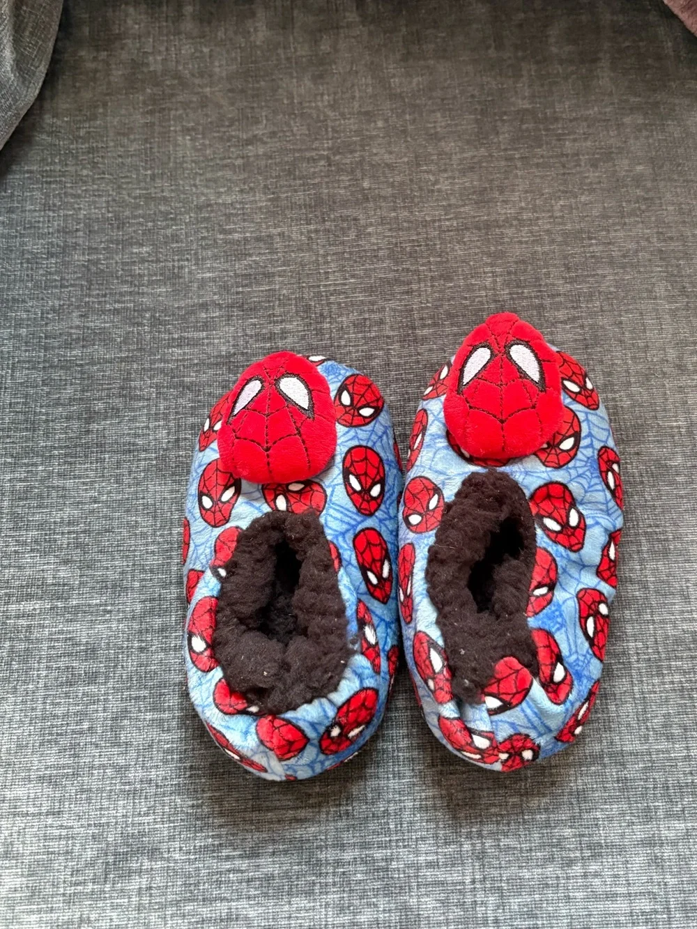 NWOT Toddler Spider-Man sock slippers